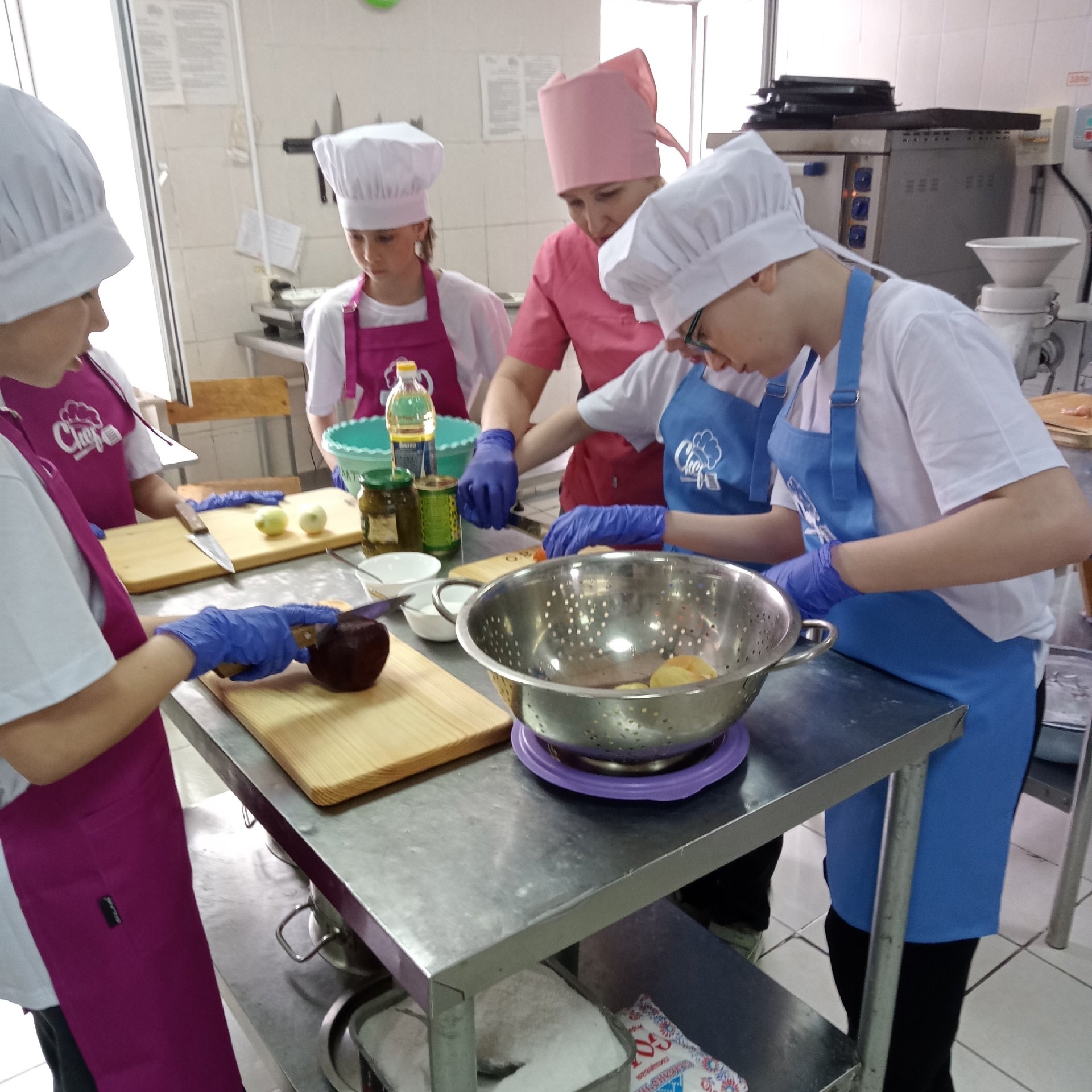 Мастер-класс по профориентации: Готовим винегрет и учимся готовить..